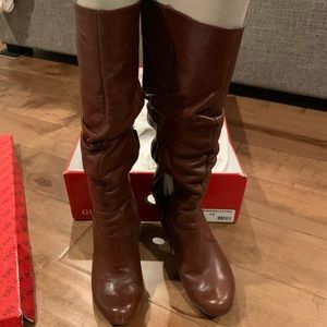 Guess Medium Brown Leather “WGBYBERRY” Boots